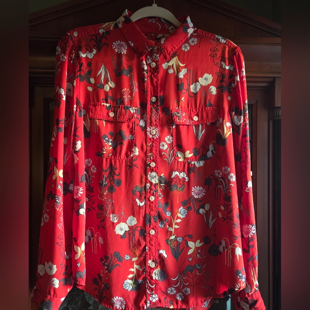 LOFT Ann Taylor Red Floral Button-Down Shirt